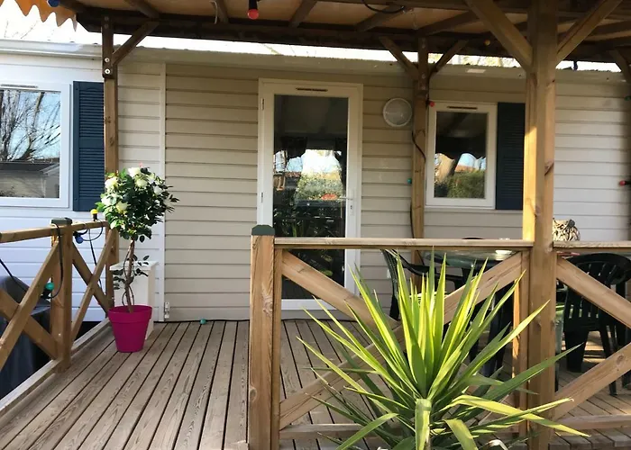 Mobil Home Climatise Camping 4* Le Grau Du Roi Les Jardins De Tivoli